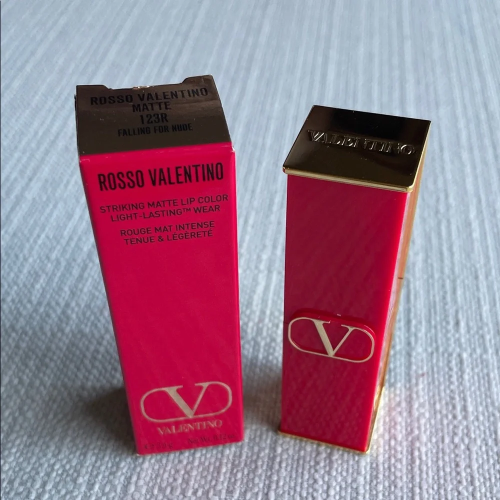 Valentino Rosso Matte Lipstick in 123R falling for nude